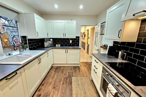 3 bedroom detached bungalow for sale - Leeming Lane North, Mansfield Woodhouse, Mansfield