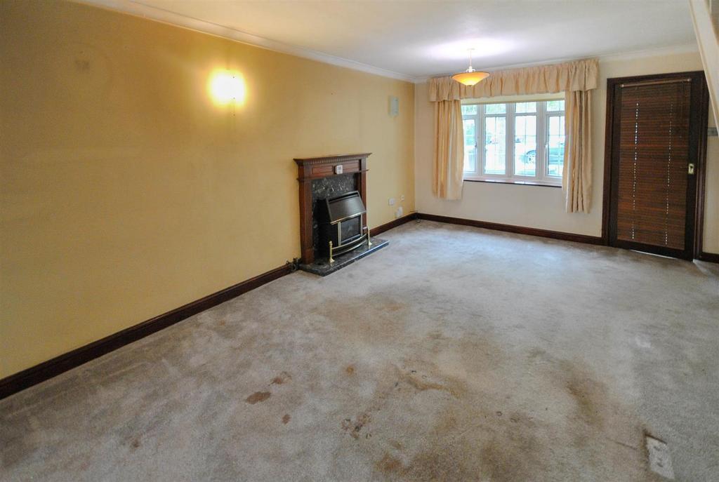 Westcott Way, Abington Vale, Northampton 3 bed detached house for sale