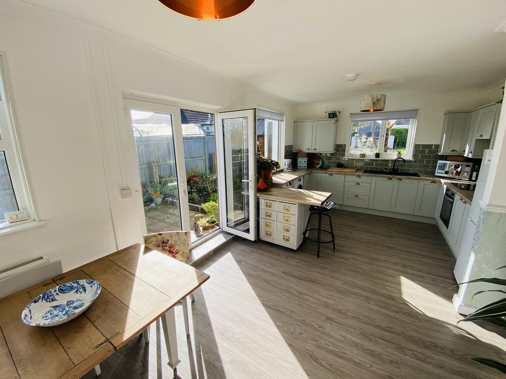Kitchen/diner (third image)