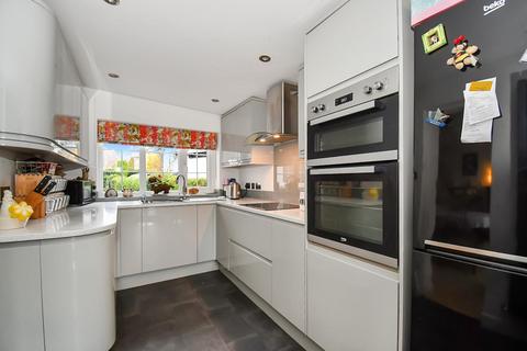 11 Byeway, Guiseley, Leeds, LS20 8JP