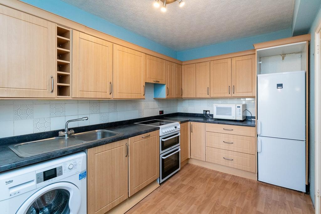 East Trinity Road, Trinity, Edinburgh, EH5 2 bed ground floor flat for