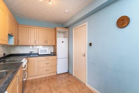 101/3 East Trinity Road, Edinburgh, EH5 3EX