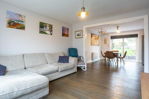 3 bedroom semi-detached house for sale - Silverknowes View, Silverknowes, Edinburgh, EH4