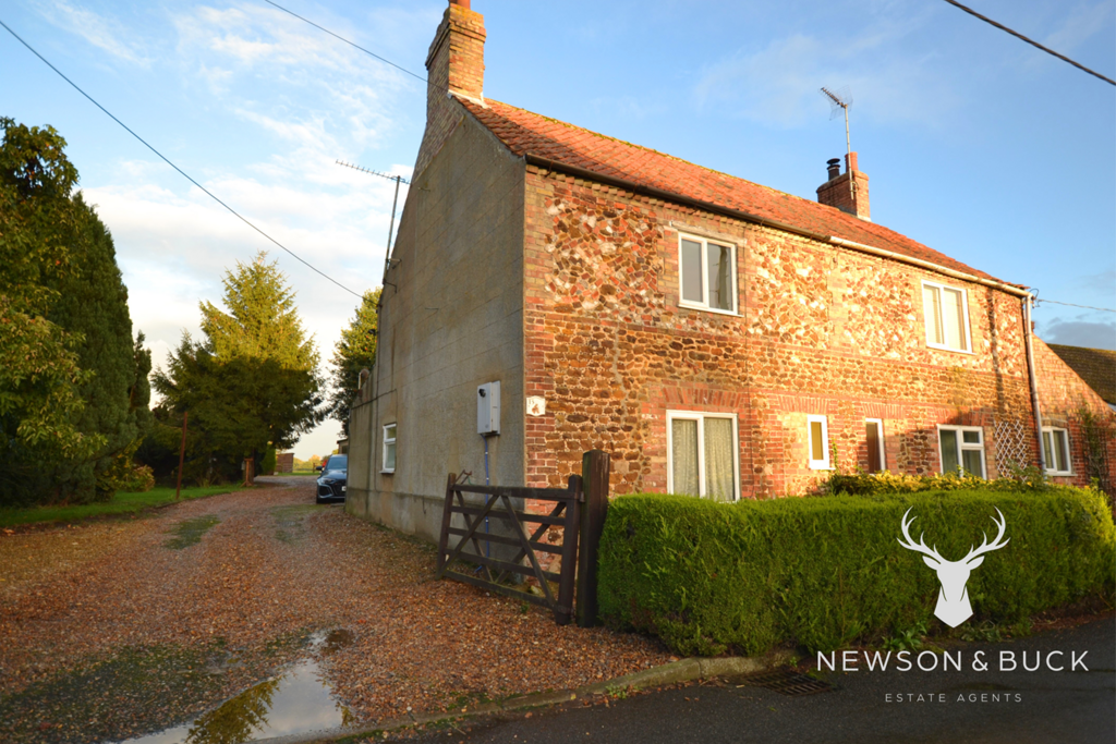 Fen Lane, King's Lynn PE32 3 bed semidetached house for sale £329,995