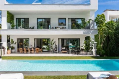 5 bedroom villa, Marbella, Malaga, Spain