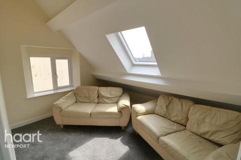 1 bedroom in a house share to rent, Chepstow Road, Newport