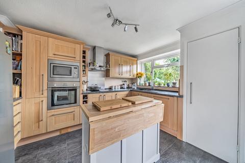 18 Clearsprings, Lightwater, GU18 5YL