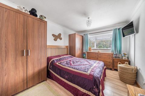 18 Clearsprings, Lightwater, GU18 5YL