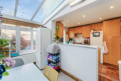 42 Hamilton Road, Brentford, TW8 0QF