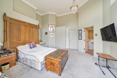 2 bedroom flat for sale, Wood Lane, Stanmore HA7