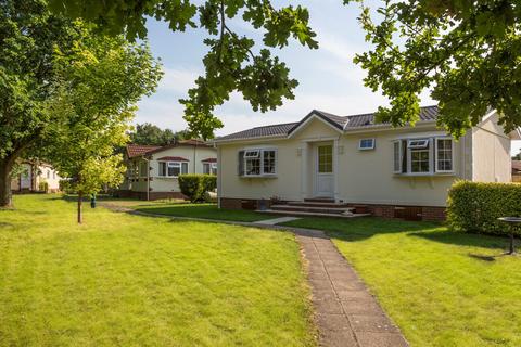 2 bedroom park home for sale - Camberley, Surrey, GU16