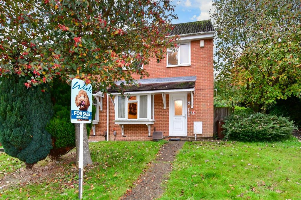 Churchill Avenue, Chatham, Kent 3 bed semidetached house for sale £