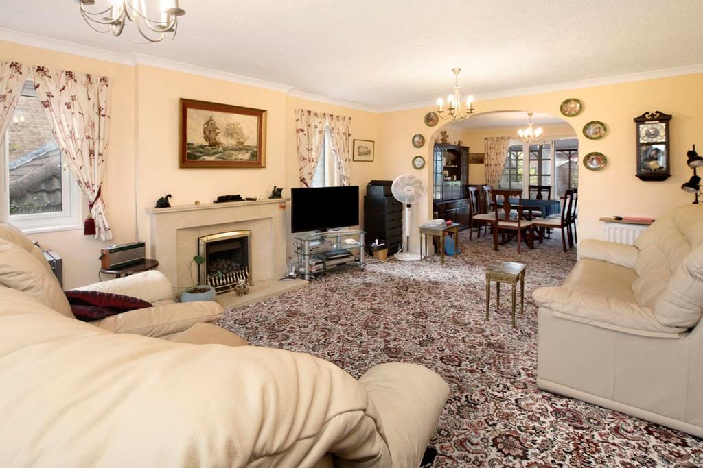 Highgrove Park, Teignmouth, TQ14 4 bed detached house for sale £550,000