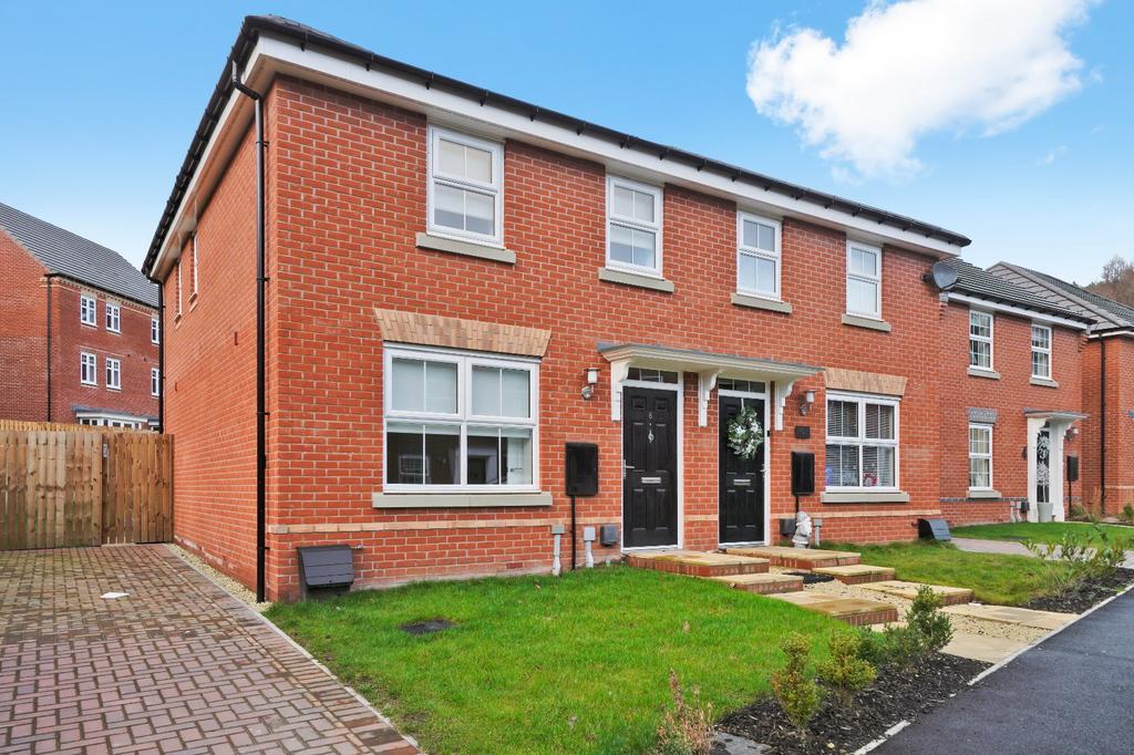 Willows Walk, Oughtibridge, Sheffield, South Yorkshire, S35 3 bed house