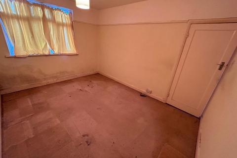 13 Sandall Close, London, W5 1JE