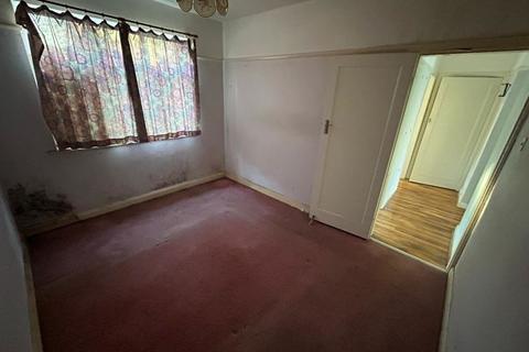 13 Sandall Close, London, W5 1JE