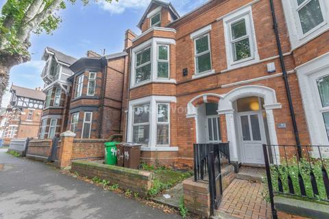 6 bedroom semi-detached house to rent, Lenton Boulevard, Lenton