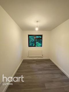 undefined, Hart Hill Drive, Luton