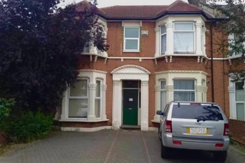 1 bedroom flat to rent, Ilford , IG1