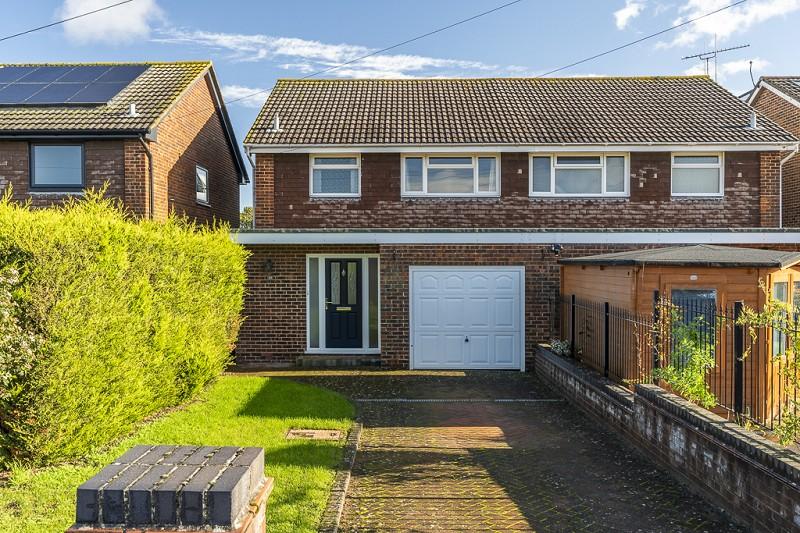 Church Road, Warsash, Southampton, Hampshire. SO31 9GD 3 bed semidetached house for sale £385,000