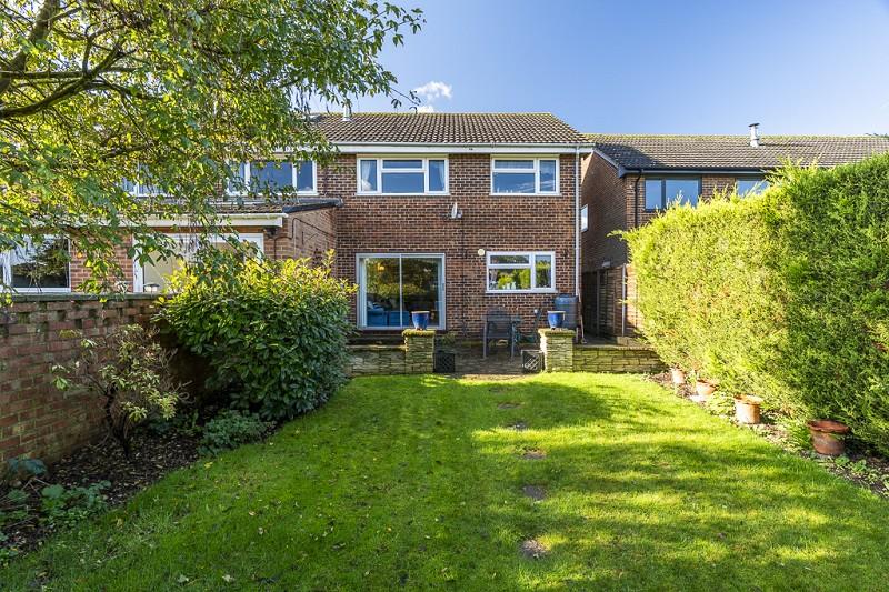 Church Road, Warsash, Southampton, Hampshire. SO31 9GD 3 bed semi