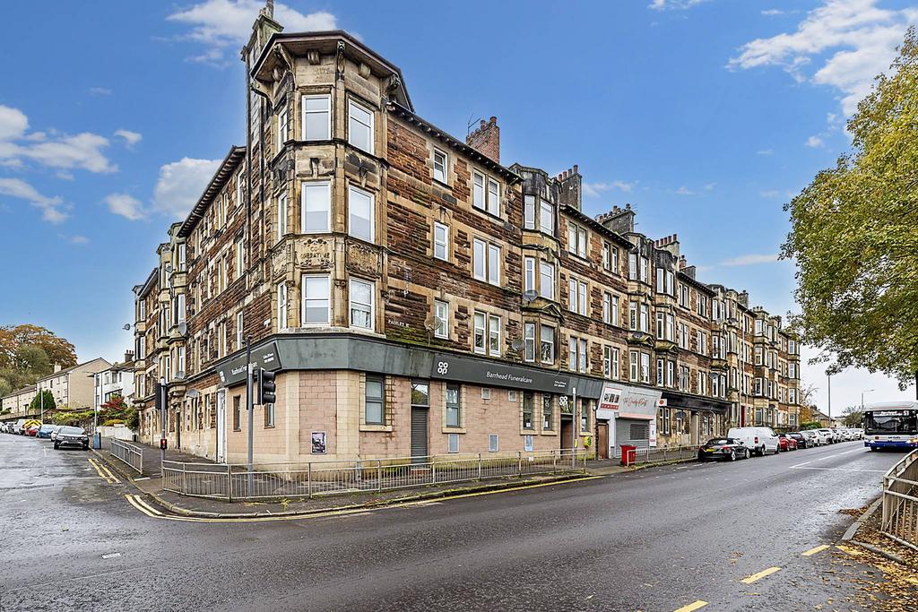 Paisley Road, Barrhead G78 2 bed flat £69,950