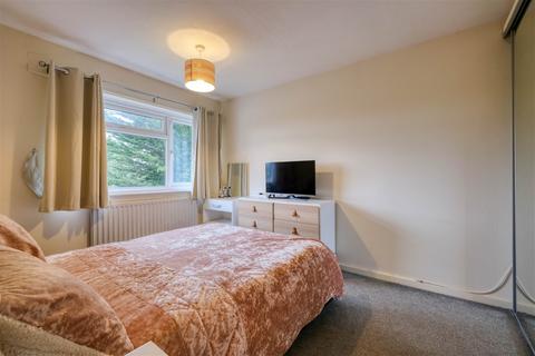 374 Rowood Drive, Solihull, B92 9LG