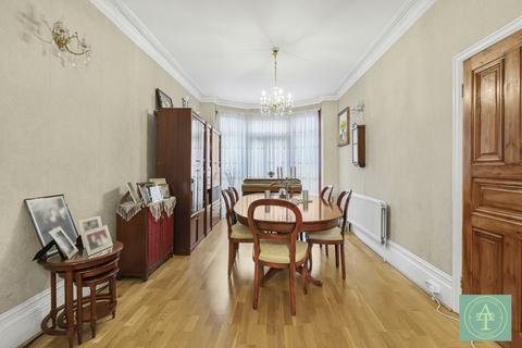 3 bedroom terraced house for sale, Woodberry Avenue, N21