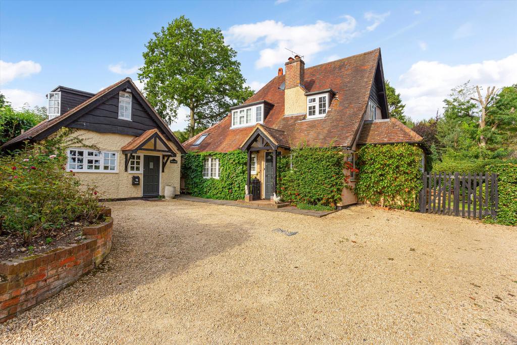 Broomfield Hill, Great Missenden... 4 bed detached house for sale £
