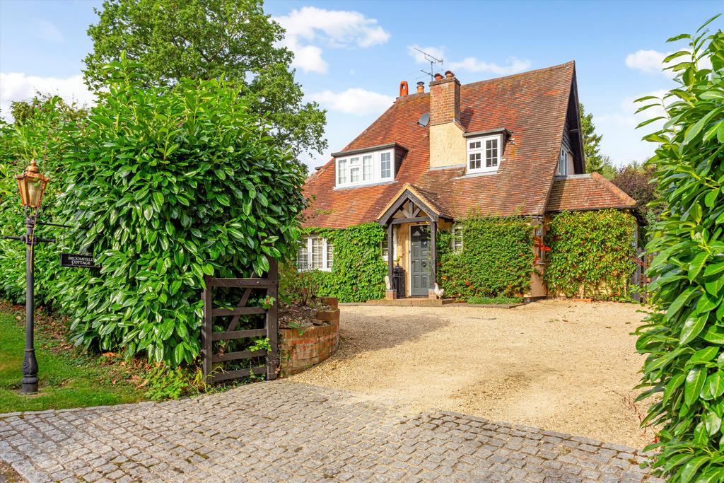 Broomfield Hill, Great Missenden... 4 bed detached house for sale £