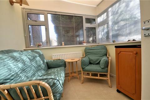 57 Benhams Drive, Horley, RH6 8QT
