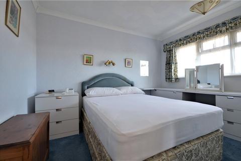57 Benhams Drive, Horley, RH6 8QT