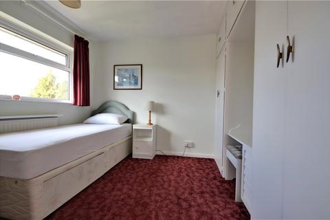 57 Benhams Drive, Horley, RH6 8QT