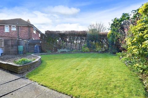 57 Benhams Drive, Horley, RH6 8QT