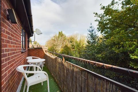 2 bedroom apartment for sale, Beaulieu Close, Kidderminster, DY11 5EE