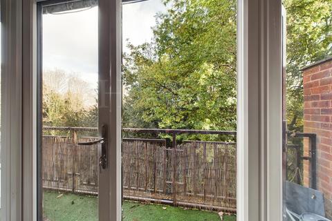 74 Beaulieu Close, Kidderminster, DY11 5EE