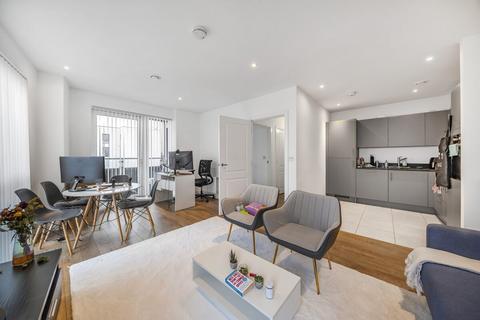 2 bedroom apartment for sale, Vitruvian Court, London E14