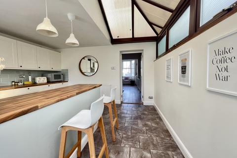 8 Ebrington Road, Exeter, EX2 8JQ