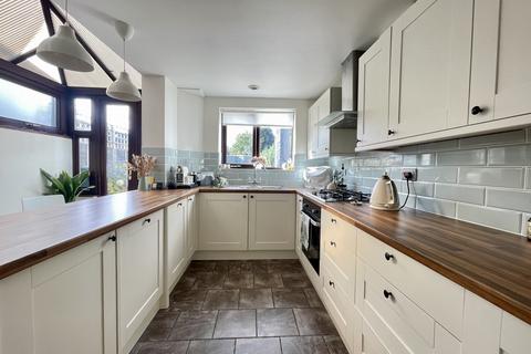 8 Ebrington Road, Exeter, EX2 8JQ