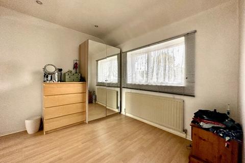 20 Sedgefield Crescent, Romford, RM3 9RS