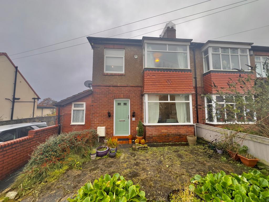 Fernwood, Gosforth, Newcastle upon Tyne, NE3 3 bed semidetached house