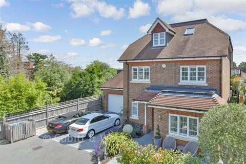 Hanbury Mews, Shirley, Croydon, Surrey
