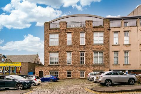 3 bedroom flat for sale - 14/7 Queen Charlotte Street, Leith, Edinburgh, EH6 6AT
