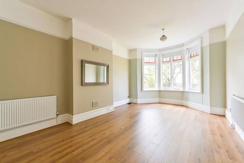 3 bedroom flat for sale, Salford Road, Telford Park, London, SW2