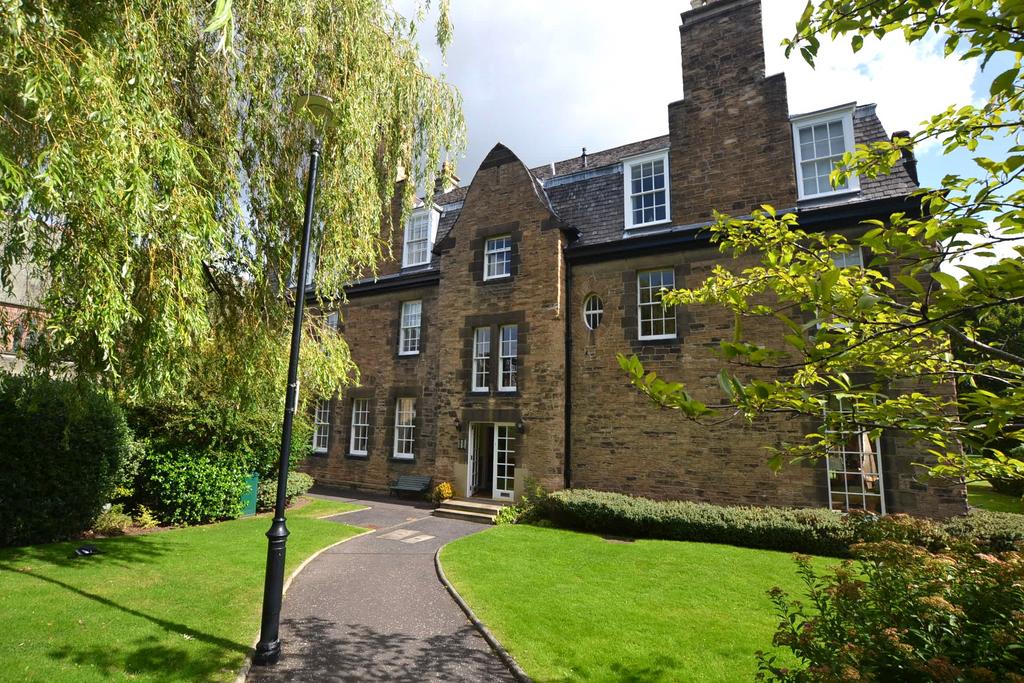 Apartment in Edinburgh, Newington - View 2
