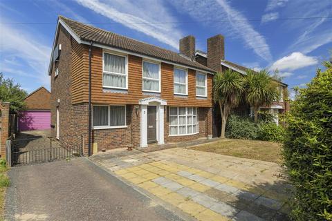 4 bedroom detached house for sale, Canterbury Road, Faversham