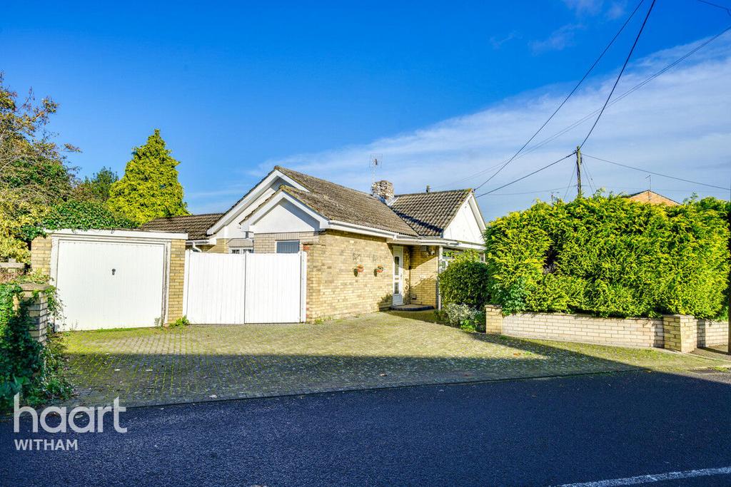 Hall Road, Great Totham 4 bed detached bungalow £425,000