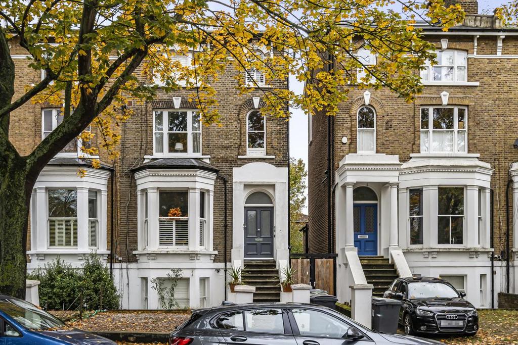Rosendale Road, West Dulwich 1 bed flat for sale £425,000