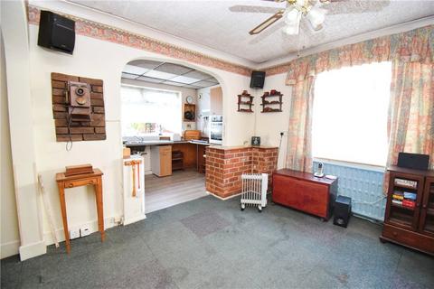 2 bedroom detached bungalow for sale - Botley Road, North Baddesley, Southampton, Hampshire
