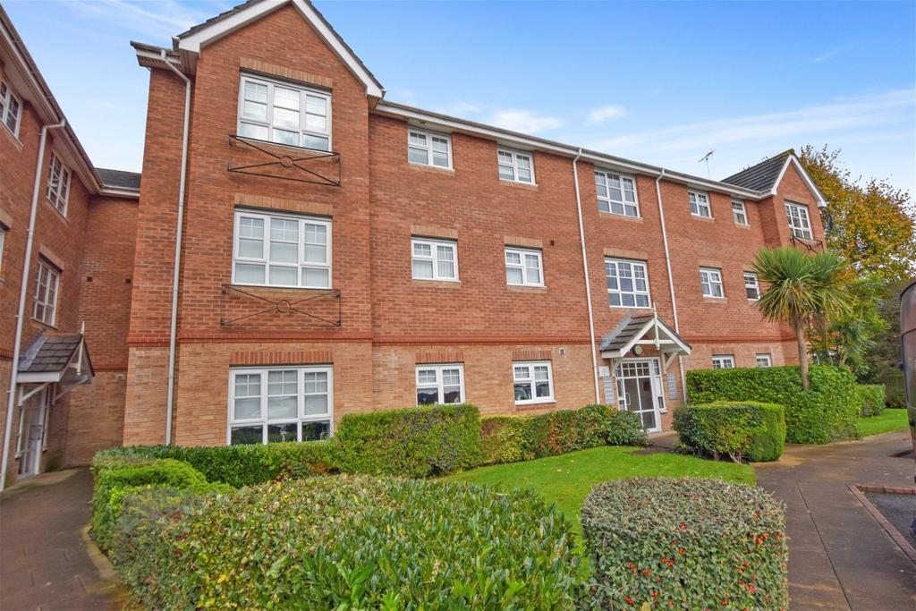 Hampton Court Way, Widnes, WA8 3EF 2 bed apartment to rent £800 pcm
